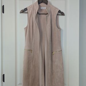 Calvin Klein Sleeveless Suede Vest - Light pink